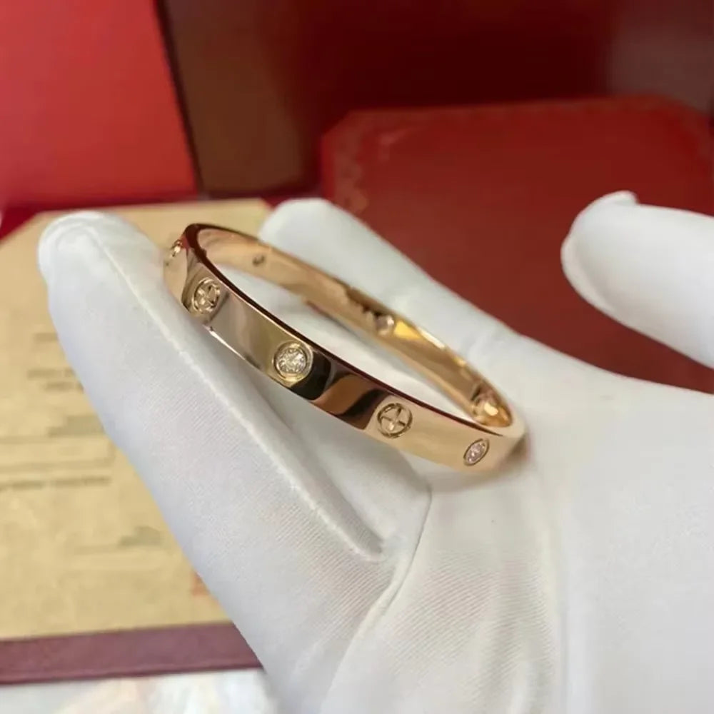 Stainless steel cross pattern bracelet
